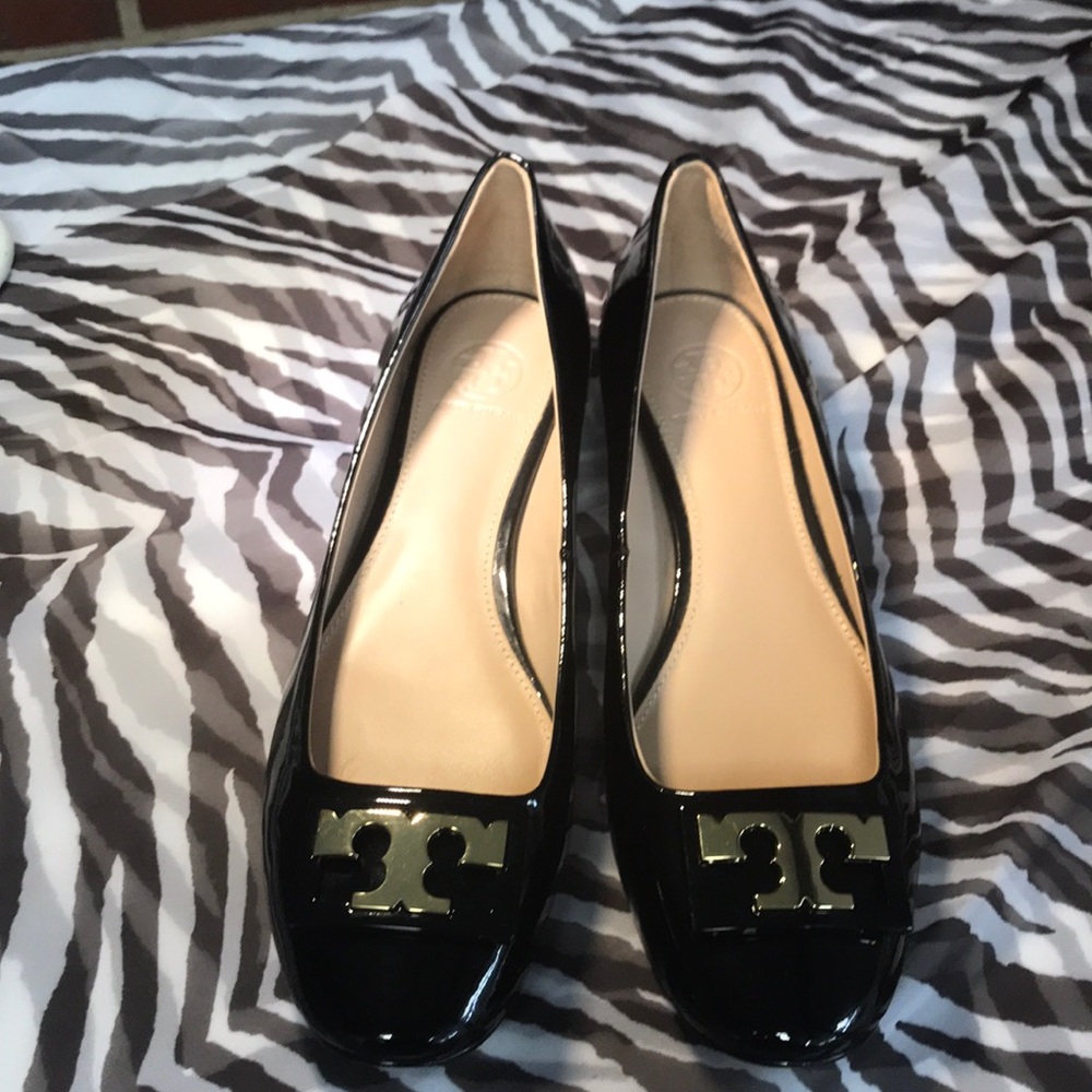 Slightly used Tory Burch women’s shoes.